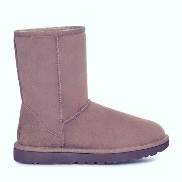 UGG Boots Classic Short 1/2 calf in burnt cedar; SIZE 8 - Picture 1 of 10